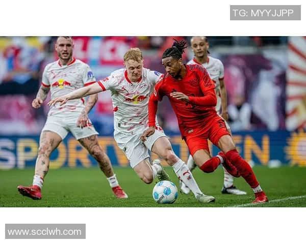 莱万重返安联球场遭拜仁球迷嘘声四起质疑其忘恩负义行为