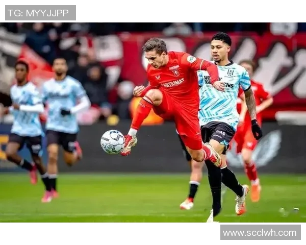 特温与福伦丹的激烈对决揭示了足球战术的博弈与激情的碰撞